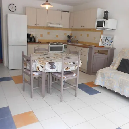 Апартаменты Appt 3 Pieces 44m2 + Terrasse 14m2 Ref 4039 Le Castellas